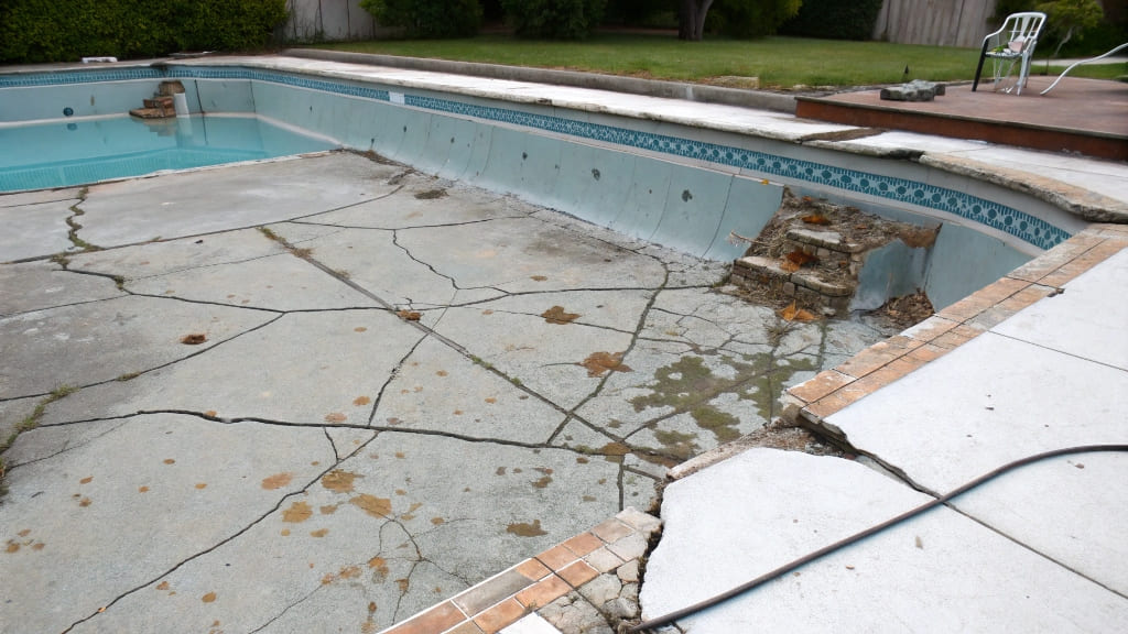 alt early signs of concrete spalling