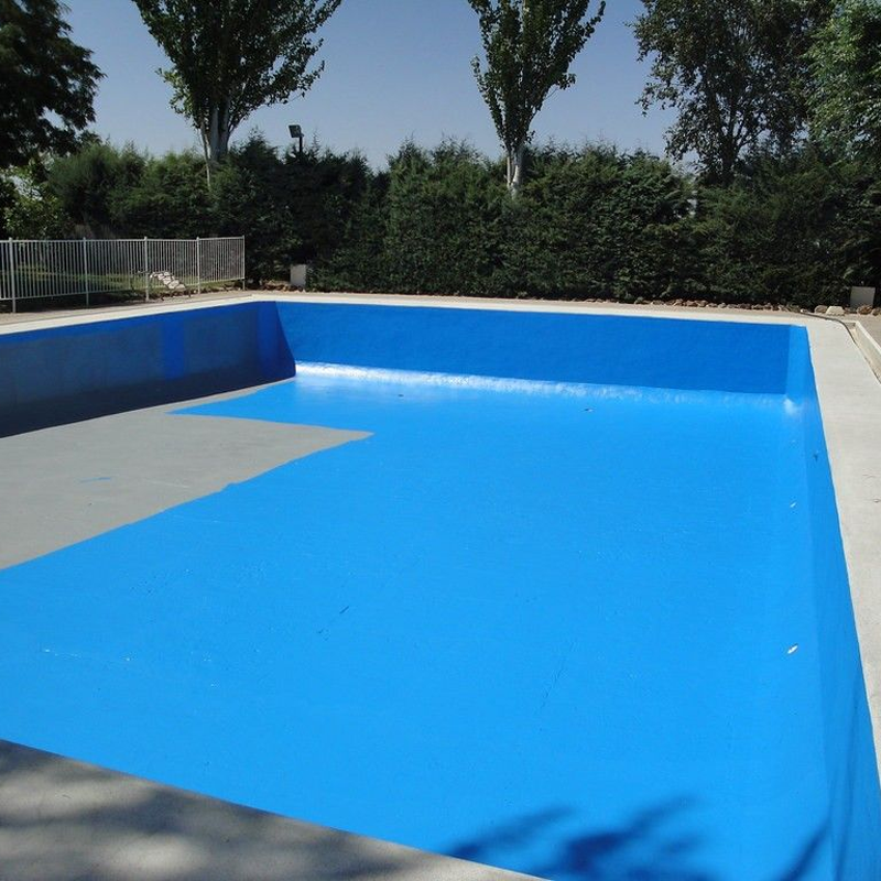 outdoor swimming pool